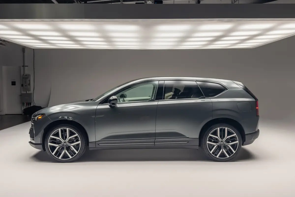 Volvo EX60 2027